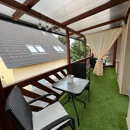 Holler Vendeghaz Apartman